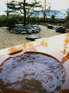 写真:和のリゾートはづ の温泉