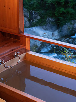 写真:湯の風 HAZU の温泉