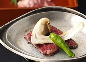 写真：鳳来牛ステーキ