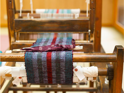 写真：裂き織り体験