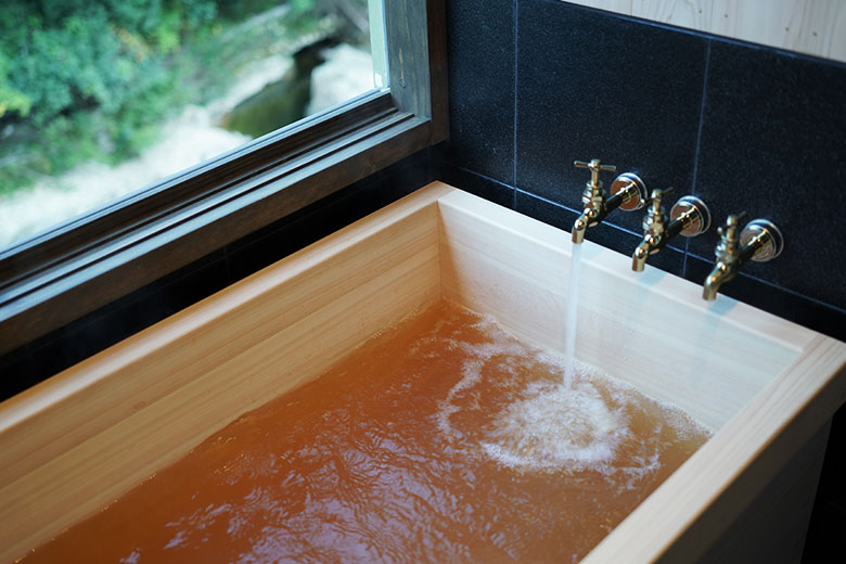 写真：温泉付き客室