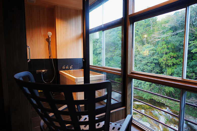 写真：温泉付き客室