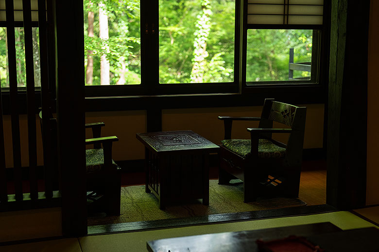 写真:和室(山ボウシ)