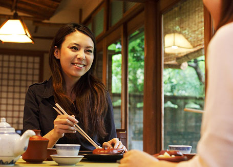 写真:食事の様子